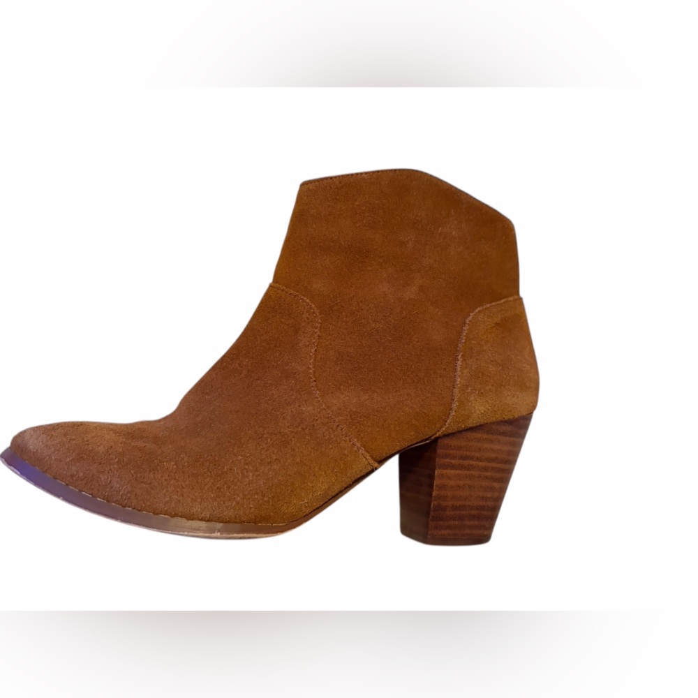 Urban Outfitters Tan Suede Booties – Women’s Size 8 🤎